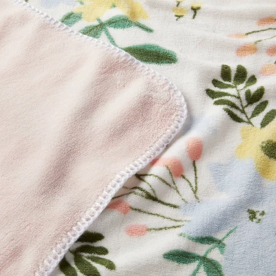 Plush Baby Blanket Floral Meadow - Cloud Island™ 2 Plush Baby Blanket Floral Meadow - Cloud Island™ - Image 2