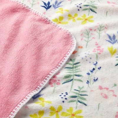 Plush Baby Blanket Floral Fields - Cloud Island™ 2 Plush Baby Blanket Floral Fields - Cloud Island™ - Image 2