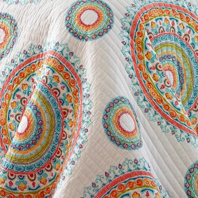 Mayla Medallion Quilt And Pillow Sham Set - Levtex Home 4 Mayla Medallion Quilt And Pillow Sham Set - Levtex Home - Image 4