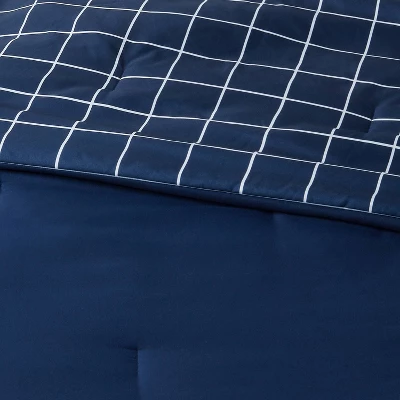 Reversible Microfiber Grid Comforter - Room Essentials™ 5 Reversible Microfiber Grid Comforter - Room Essentials™ - Image 5